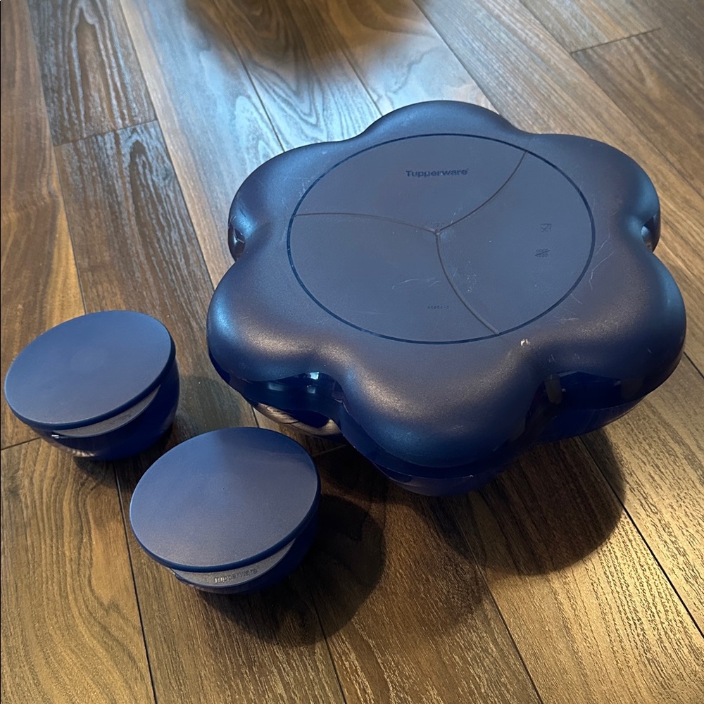 Tupperware Large Flower Shape Chip & Dip Salad Bowl 4624A-1 Blue 6 pc